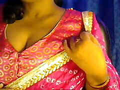 Sexy Bhabhi Stroking Her Boobs
