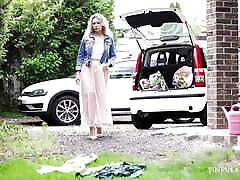 farce de clown avec une fin heureuse! lenina crowne, karina king et charlie dean pour les méchants