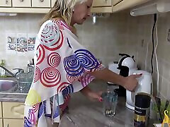 A naughty housewife makes her neighbor cum all over her face and boobs