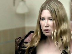 Emma Booth - in go toilet S01E02