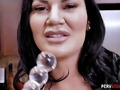 Jasmine Jae - Lonely Hotness Housewife Stepmom Do This In Front Of