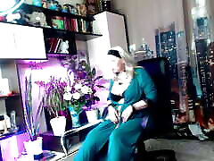 Aimee Hot MILF aka AimeeParadise - all chicks love cunnilingus, isn&039;t it?