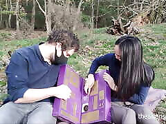 LoveHoney Advent calendar Day 8 : We enjoy the last sunny day of the year