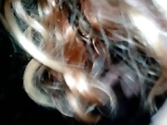 Frau handjob und blowjob