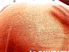 PAWG得到屁股上油和崇拜