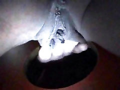 Mascherato latina ragazza diventa brutto in gloryhole stand