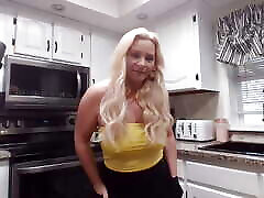 sexyplaygirl83 hat gaurd erwischt, um euch allen liebevollen fans und abonnenten hallo zu sagen