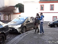 cuck isst bbc creampie, nachdem er gesehen hat, wie rebecca black in den arsch gefickt wird
