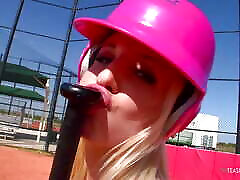 Public flashing gets put to an end once the blonde starts begging for a creampie