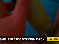 I masturbate for you closeup