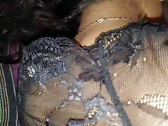 Landlord wants to fuck her tight pussy on exchange of rent. MAKAN dolu sperm NE KIRAYE K BADLE KYA MANG LIYA!