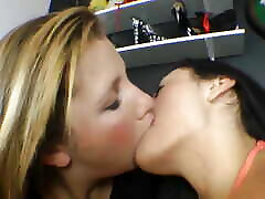 Hot Sexy Kisses