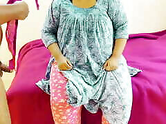 Hot Housewife Darji ke sat Chudai kar rahe hai
