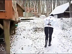 A cospaly babes nico robin walk in the winter