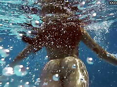 Yenifer Chacon very hot babe pleasing to watch