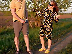 der süße saree bhabhi fragte einen desi-fremden nach dem weg und wurde im scharlachroten sonnenuntergang hart gefickt! xsanyany