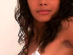 Carina 18 Fingering Solo Orgasm