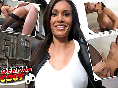 tedesco scout-abs fitness modello kitana richiamo con grandi tette pick-up per casting cazzo