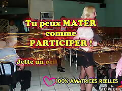 je le baise devant mes copines, il adore ça