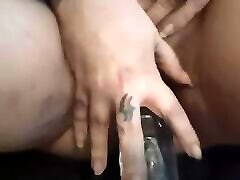 io fanculo me stesso con mio spesso clear dildo