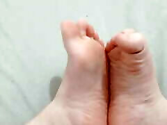 I masturbate with my aunt in pantyhose thinking about you