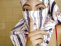 Muslim Arab Big Tits Stepmom MILF Masturbates inmate abuse SQUIRT granny uppie In Niqab And Shows Big Muslim Tits In Niqabi And Hijab