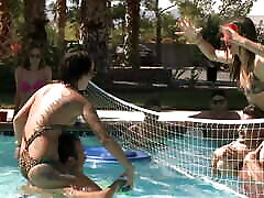 Melina Mason is enjoying her spring break and we are enjoying her perfect titties and full hd seal band body