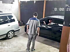 Naughty young girl takes her car to the mechanic and had sex right there