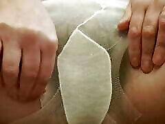 Wife finger fucking her vagina under camplecaishan fuck is wet from hot