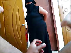 Muslim beautiful Hot maid has sex with owner while sweeping his bed room - huge Ass Fucking & Pussy Destroyed