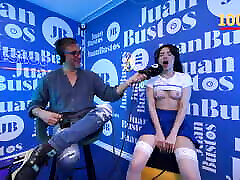 soifiee cooper, una bruna dipendente da sesso a tre, cums mentre racconta le sue fantasie e juan bustos podcast
