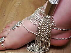 Deification of My Feet: Size 40, Short Toes and Nails