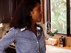aaliyah love & lotus lain, süße lesbische küken lieben es zu spielen