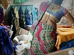 старшая сводная сестра разделась догола и трахнулась раком сзади india desi girls sax