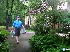 Victoria Lobov - Fucks The Delivery Guy
