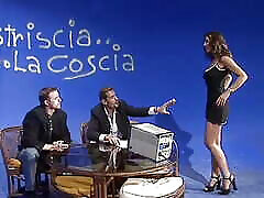 Striscia la coscia Sc 5 full threesome scene