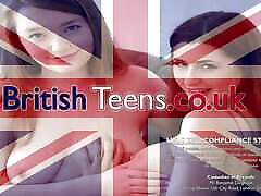 英国青少年护士对待一个病人