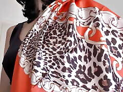 satin schal kopftuch modenschau clip