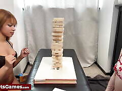un alto tumble torre baby getting creampie strong gioco con un caldo e giovane lesbica coppia