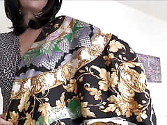 Put on a Headscarf and Masturbate for Your Headscarf Mistress