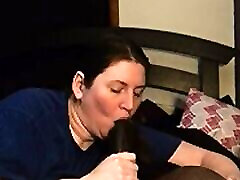 dicker amazonas gibt bbc-freund wilden blowjob