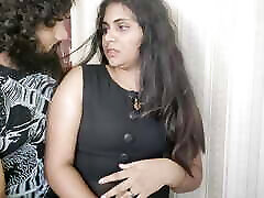 lamida de ombligo superior transparente vaishnavy de sharun raj, lamida de ombligo caliente de chica mallu, chica con vestido transparente, mirada caliente de esposa mallu