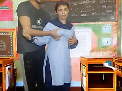 Indian virgin school girl fucked her karim ve for the first time, student and sexy shaving sex viral video