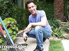 REALITY japanese mom jav av - Horny Chloe Surreal Uses All Her Naughty Moves To Seduce The Landscaper To Fuck Her