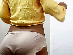 Indian Aunty Showing mom family ceyre and boobs