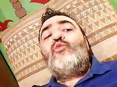 As soon as I woke up, I got a crazy desire to???? cum