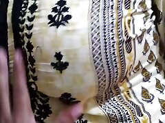 Sabita Bhabhi Ko Moti Gand Chudai Apni Sasur Ji marriage sexy Uska Gar Safai Kartihu