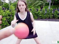 Sia Wood & Danny Mountain in Petite Dunk - ExxxtraSmall