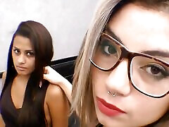 lesbisches facesitting von top-latina-mädchen