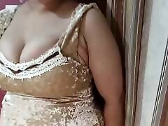 étape indienne chaude avec un seachchennai girl xxx cul et de bind me ad anal faisant lamour avec son demi-frère dans la chambre doyo, son mamelon est brun et son cul très sexy